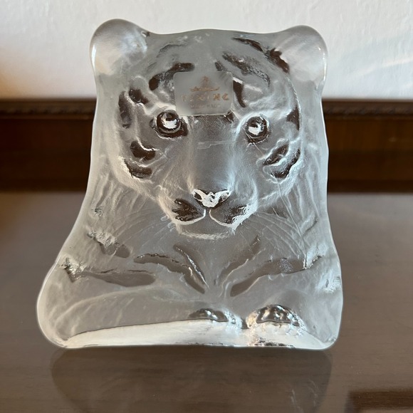 Vintage Viking Frosted Clear Glass Tiger Paperweight Decor Wild Dark Academia - Picture 3 of 4